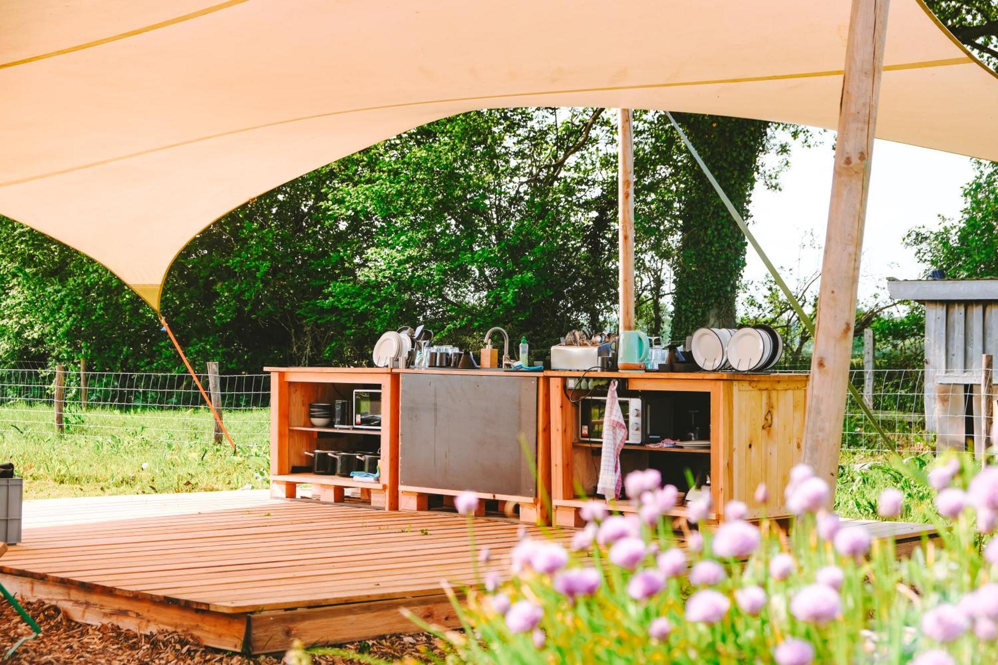 Отель Domo Camp - Nature Glamping Hof Viehbrook Rendswuhren Экстерьер фото